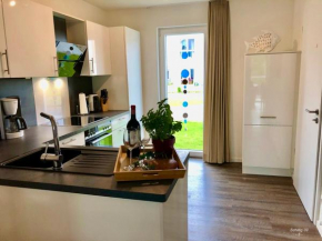 Familienhaus an der Nordsee - Sauna - Kamin - Südterrasse direkt über dem Wasser